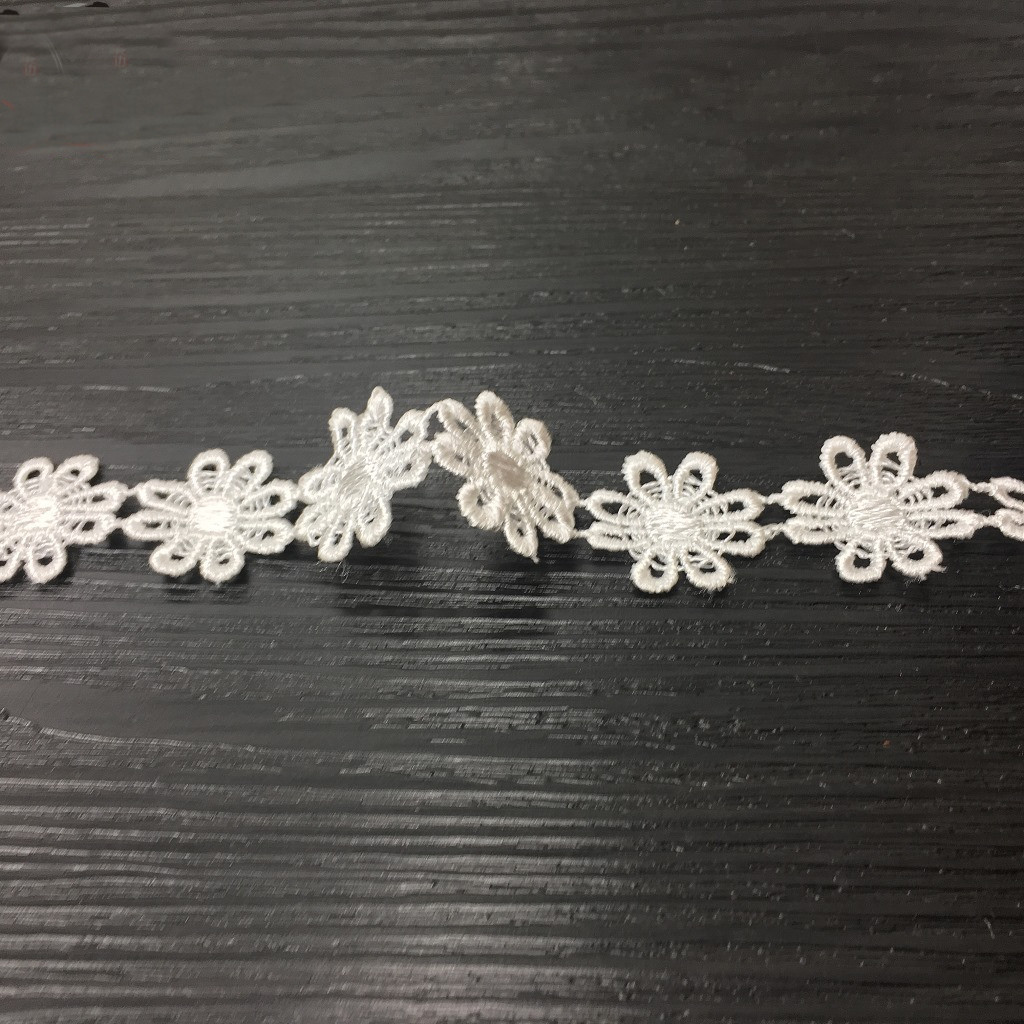 Lace Ribbon Trim - Simpatiche fiori cavi per indumenti in