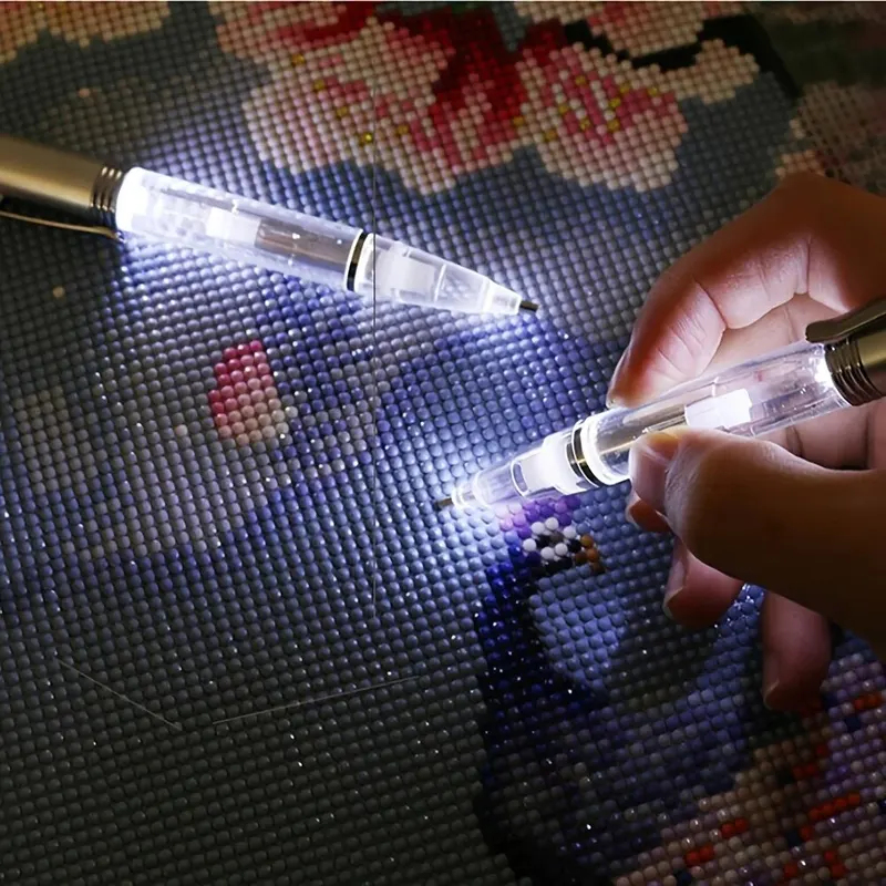 Penna LED per Diamond Painting - Embroidery Embellishments recensione e prezzo