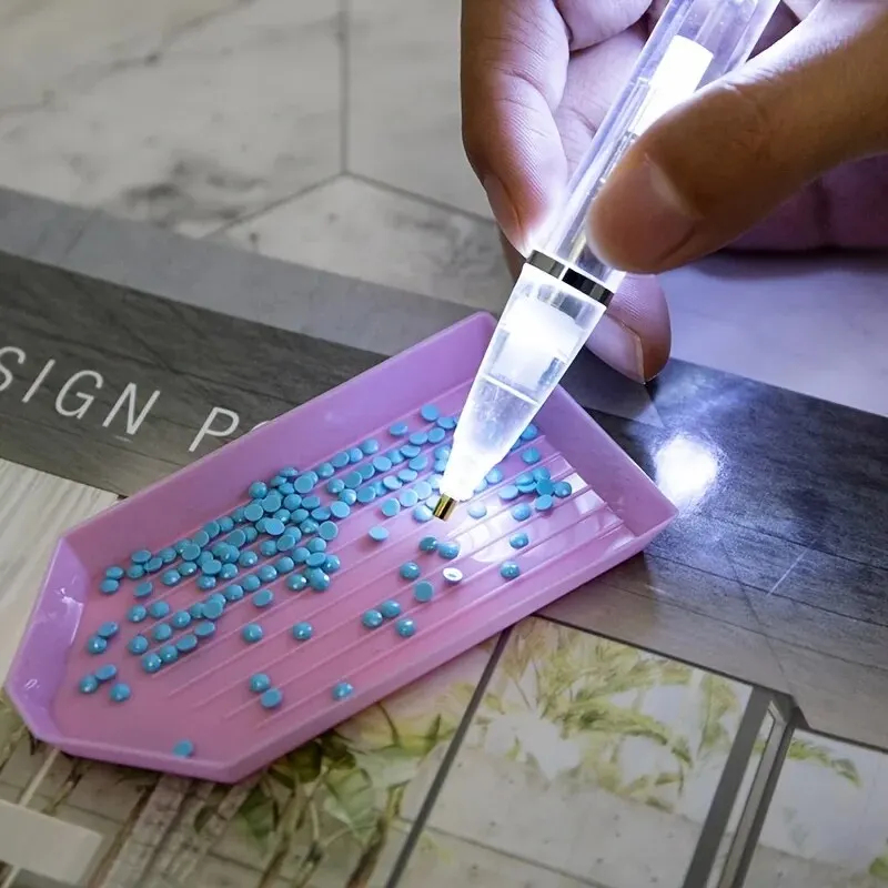 Penna LED per Diamond Painting - Embroidery Embellishments recensione e prezzo