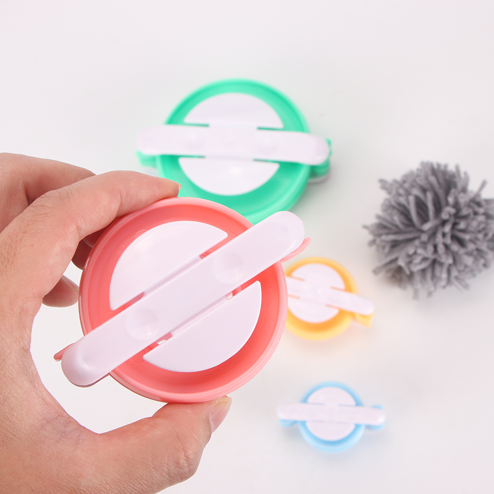 Strumento per Realizzare Pompo - Pom Pom Maker Tool recensione e prezzo